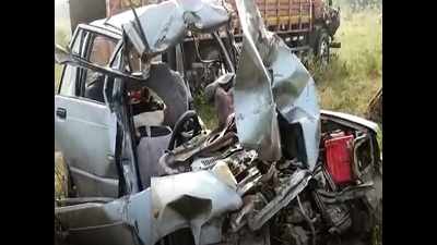Five killed in road accident on Agra-Hathras state highway