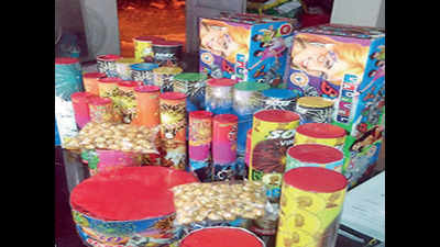 400kg banned crackers seized in Kolkata