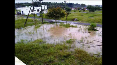Karnataka: Flash floods affect normal life in low lying areas in Shivamogga