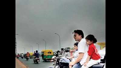 Cloudy weather likely till Diwali, says weatherman