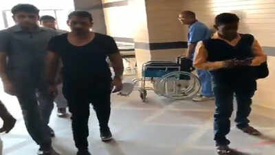 Robert Vadra complains of back pain, admitted to Noida hospital