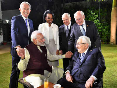 Excellent discussions with global thought leaders': PM Modi meets 2 former PMs, 3 ex-US secretaries | India News - Times of India