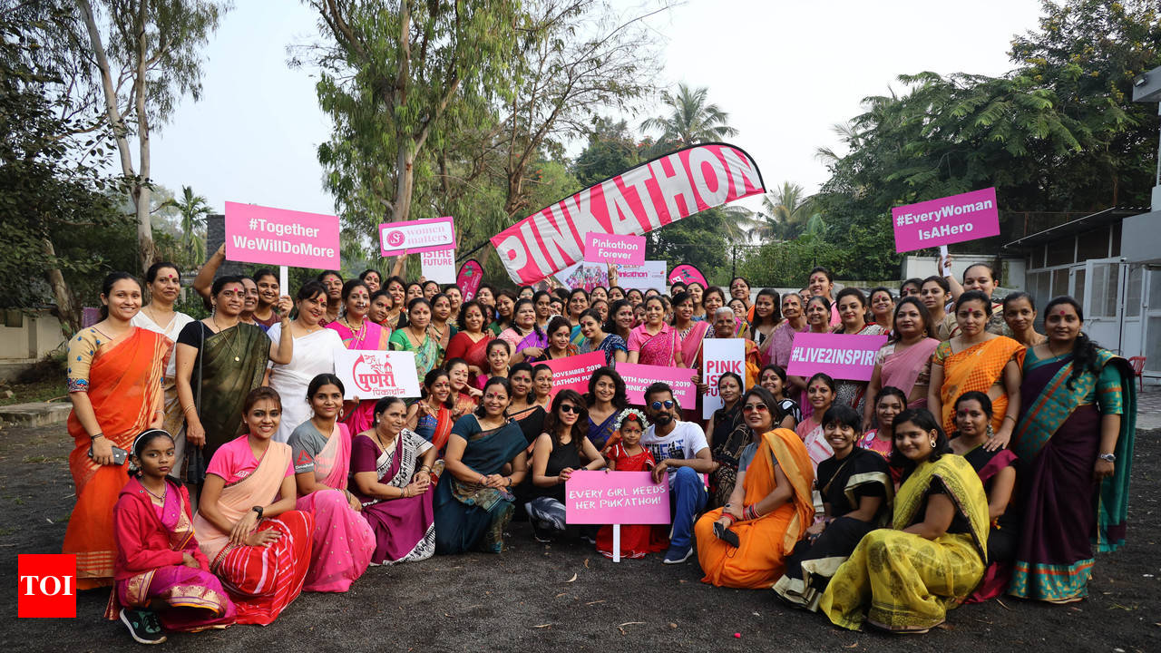 Women runners go an 'extra mile' in their traditional attire - Times of