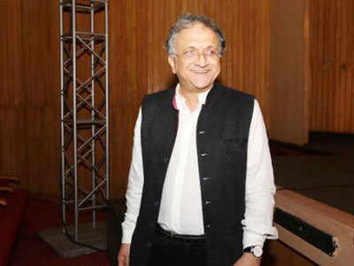 Indicated in first CoA meeting itself that I didn't want any payment: Ramchandra Guha