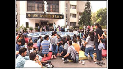 After six days, Army law students call off protest