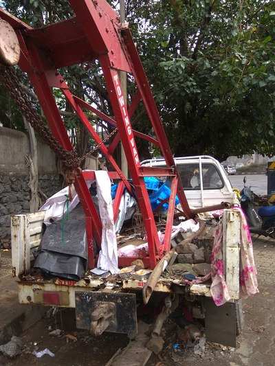 Khatara/Garbage Towing van