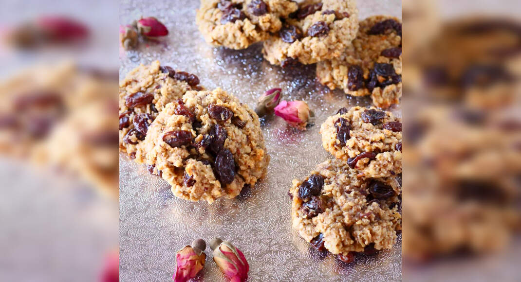 Baked Fruit and Nut Cookies Recipe How to make Baked Fruit and Nut