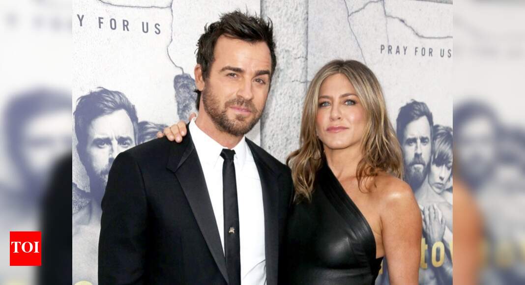 I'm so proud of her Justin Theroux on Jennifer Aniston joining(02)
