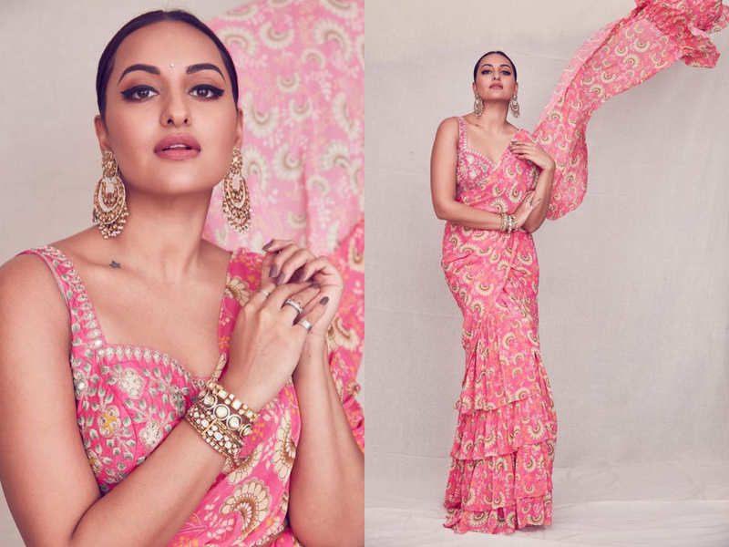 Sonakshi Sinha Really Life Pron Video - Sonakshi Sinha just wore the most unique PINK sari ever and it's ...