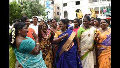 AIADMK candidates win Vikravandi, Nanguneri byelections