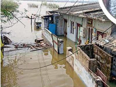 Prakasam barrage level rises: 2,000 families relocated due to flood ...