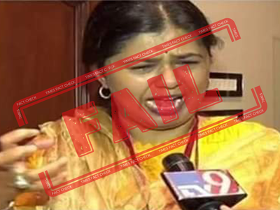 FAKE ALERT: Photo of Pankaja Munde 'crying' not taken after loss in Maharashtra polls