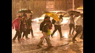 Two killed as heavy rain lashes West Bengal