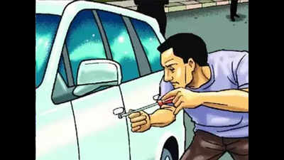 Now, thieves target rear-view mirrors in Nashik