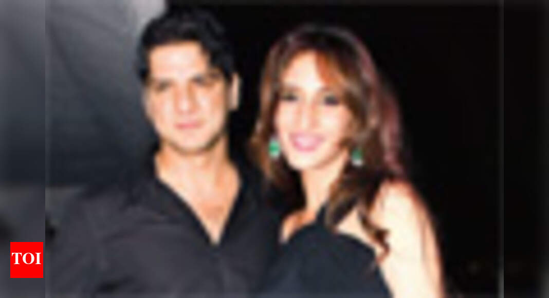 Farah's B'day bash in Mumbai! | Events Movie News - Times of India
