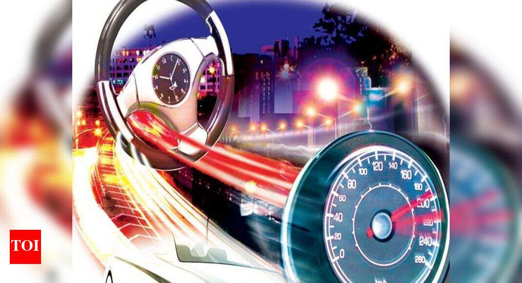 Chennai: Couple die after car collides with private bus | Chennai News ...