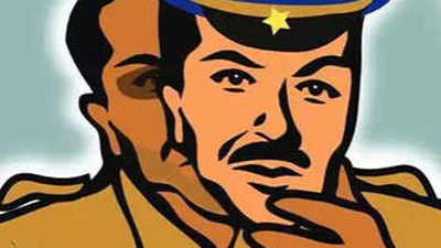 Delhi: Men dressed as cops rob French national