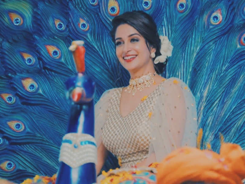 Kahaan Hum Kahaan Tum update, October 29: Sonakshi looks like a fairy at  her pre-wedding function - Times of India