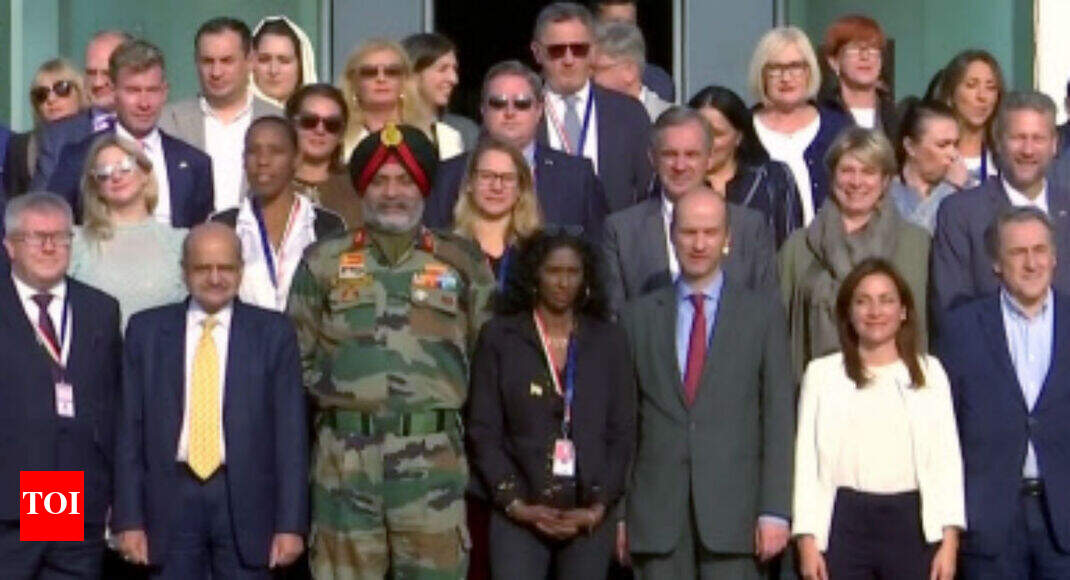 EU MPs in Kashmir say Article 370 internal issue