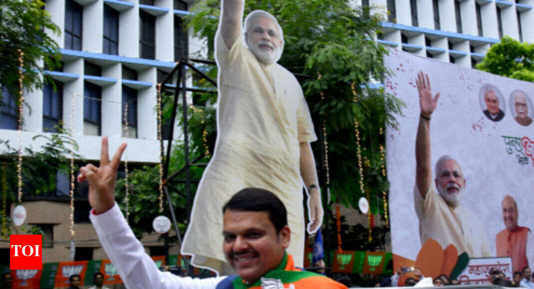 Fadnavis elected Maha BJP legislature leader