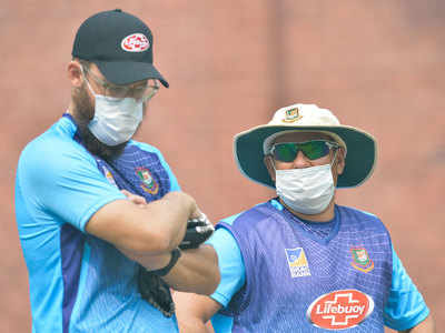 It's not ideal but no one will die: Bangladesh coach on pollution in Delhi