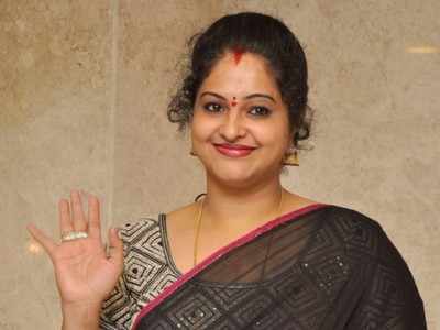 Income Tax sleuths raid Kollywood actress Manthra's properties
