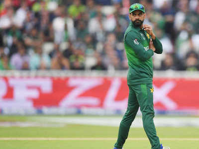Mohammad Hafeez questions PCB's move to revoke NOCs for T10 league