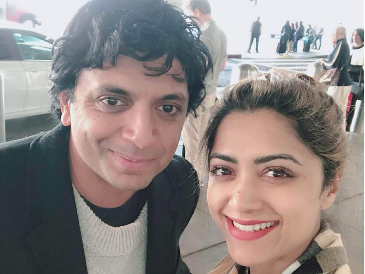 Mamta Mohandas Meets M Night Shyamalan Malayalam Movie News Times Of India