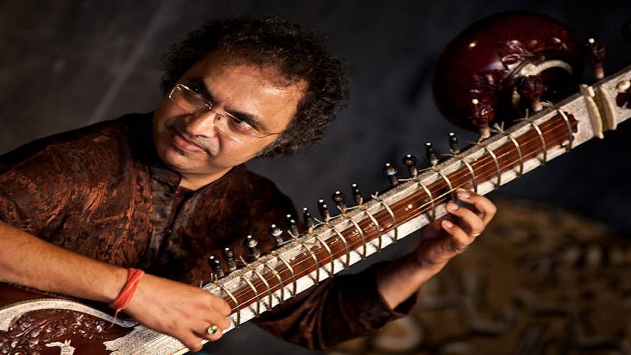 Musician Shubhendra Rao accuses airline of breaking his sitar