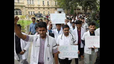 Bengaluru: OPDs shut as junior doctors protest assault on PG medico at Minto Hospital