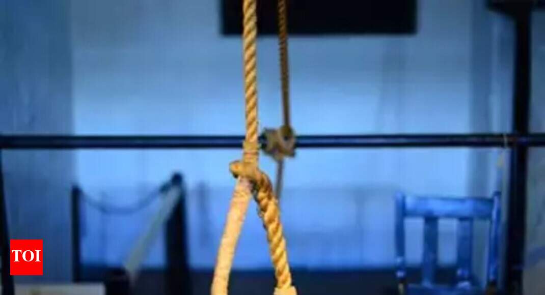 2 Pak nationals to be hung for 2008 CRPF camp attack