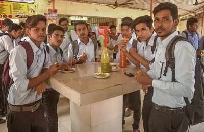 Freshman 15 is quite common in India, say students