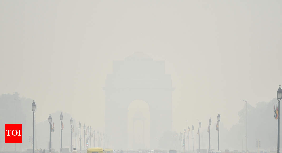 Schools shut as Delhi-NCR air quality worsens, 32 flights diverted