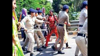 Protests against razing drive keep Daman tense