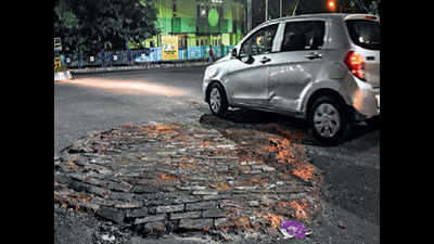 Salt Lake civic body takes up Rs 75 crore project to finish road-repair work