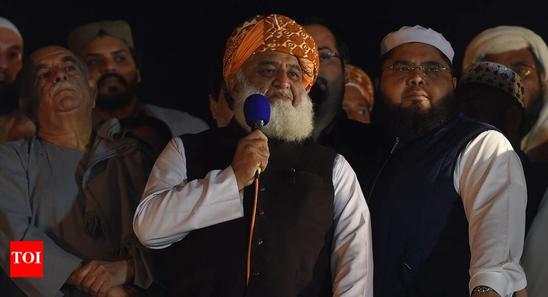 Pak protest leader convenes all-party meet