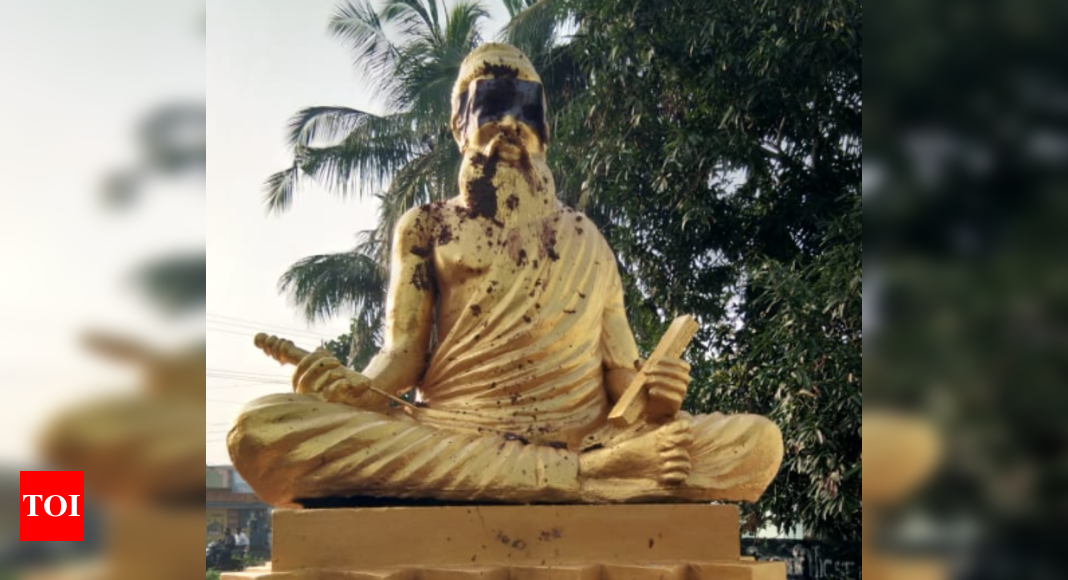 thiruvalluvar statue desecrated near thanjavur chennai news times of india thiruvalluvar statue desecrated near