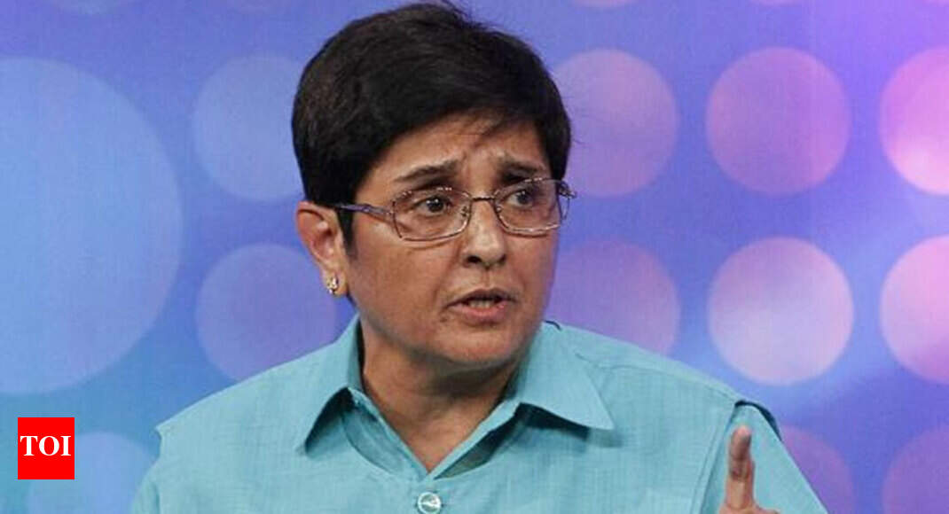 Cops performing duty must be protected: Bedi