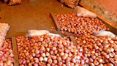 Delhi: Onion price jumps 45 per cent to Rs 80/kg in just one week