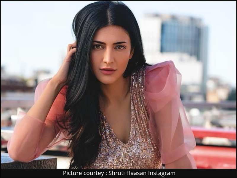 7 Pictures Which Prove That Shruti Haasans Instagram Is Bold And