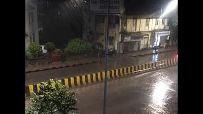 Cyclone Maha: Rains lash Mumbai, Thane