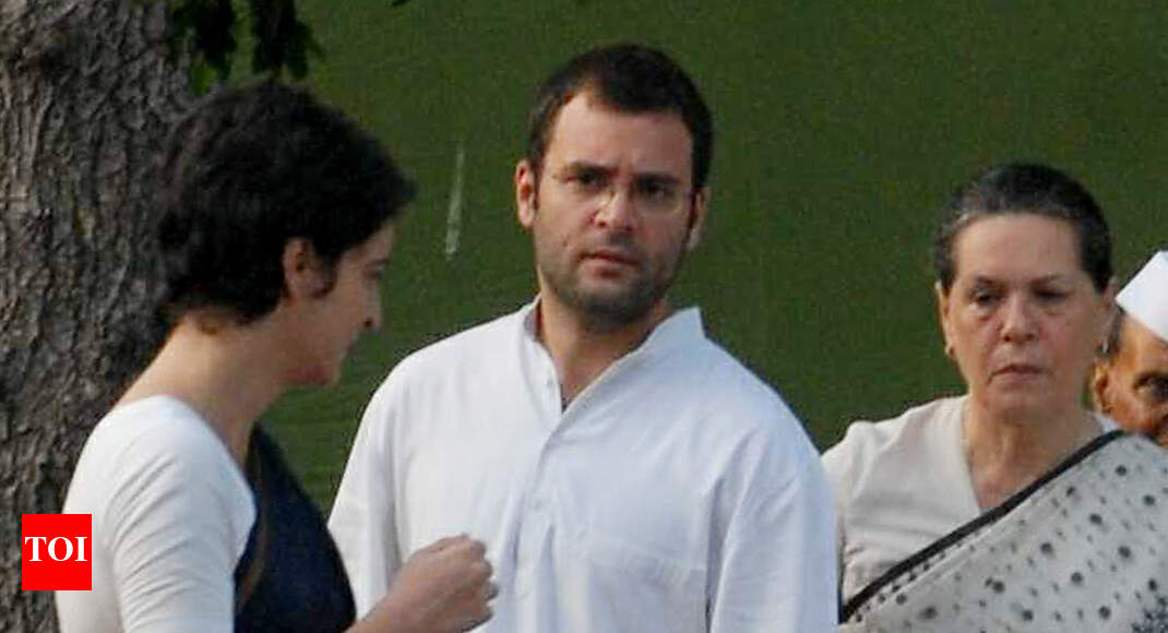 Government withdraws SPG cover of Sonia Gandhi, Rahul and Priyanka