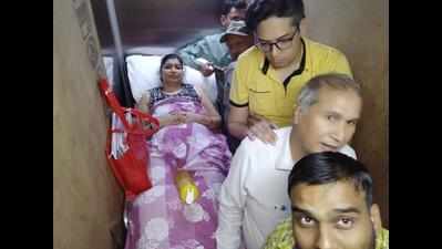 Back from surgery, woman trapped in lift for 20 minutes