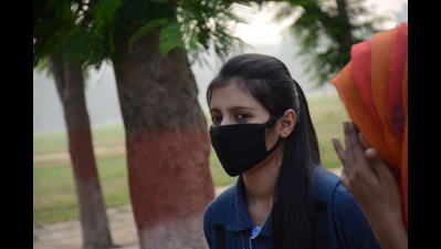 Sale of air-purifying masks on the rise in Patna