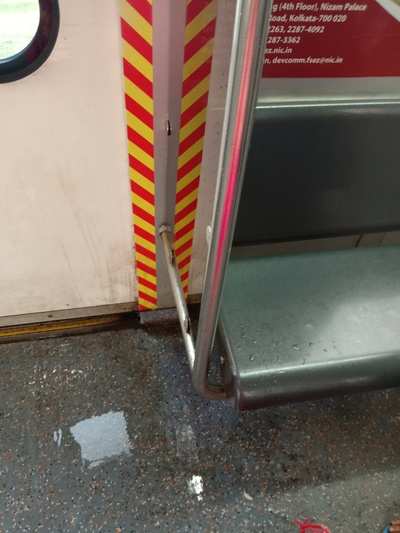AC leakage in Kolkata Metro