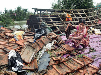Bulbul batters Bengal: 10 dead, 4.6 lakh affected as cyclone heads for Bangladesh