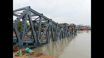 Cyclone Bulbul: Bodies of four fishermen missing in trawler capsize found