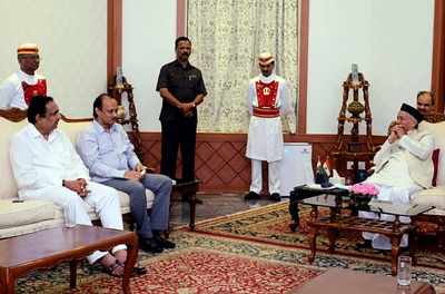 Maharashtra musical chairs: Congress dithers, governor times out Sena, calls NCP