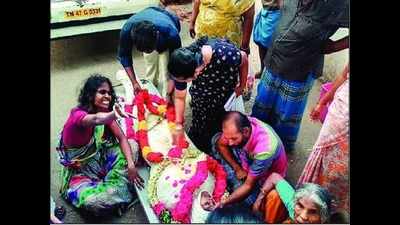 Class XII girl collapses, dies in school in Karur