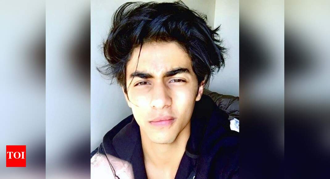 Shah Rukh Khan's son Aryan Khan's 22nd birthday Fans pour